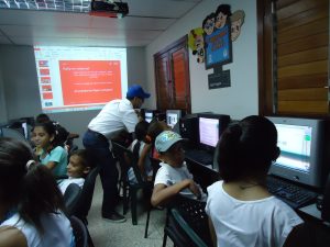 Conectividad en el aula para los niños de Fe y Alegría