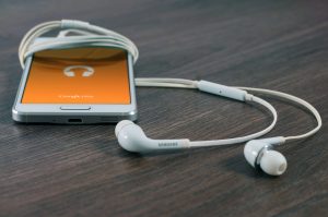 Lee más sobre el artículo Impacto, Sostenibilidad y experiencias: 4 Podcast para OSC y Emprendedores