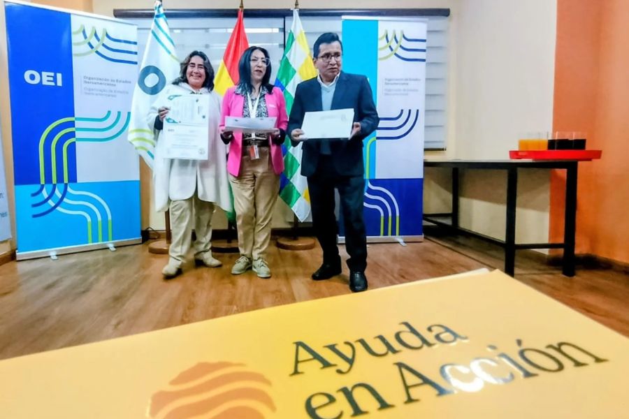 En este momento estás viendo Ayuda en Acción es galardonada por su invaluable labor educativa en derechos humanos